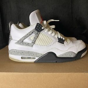 Air Jordan cement 4s